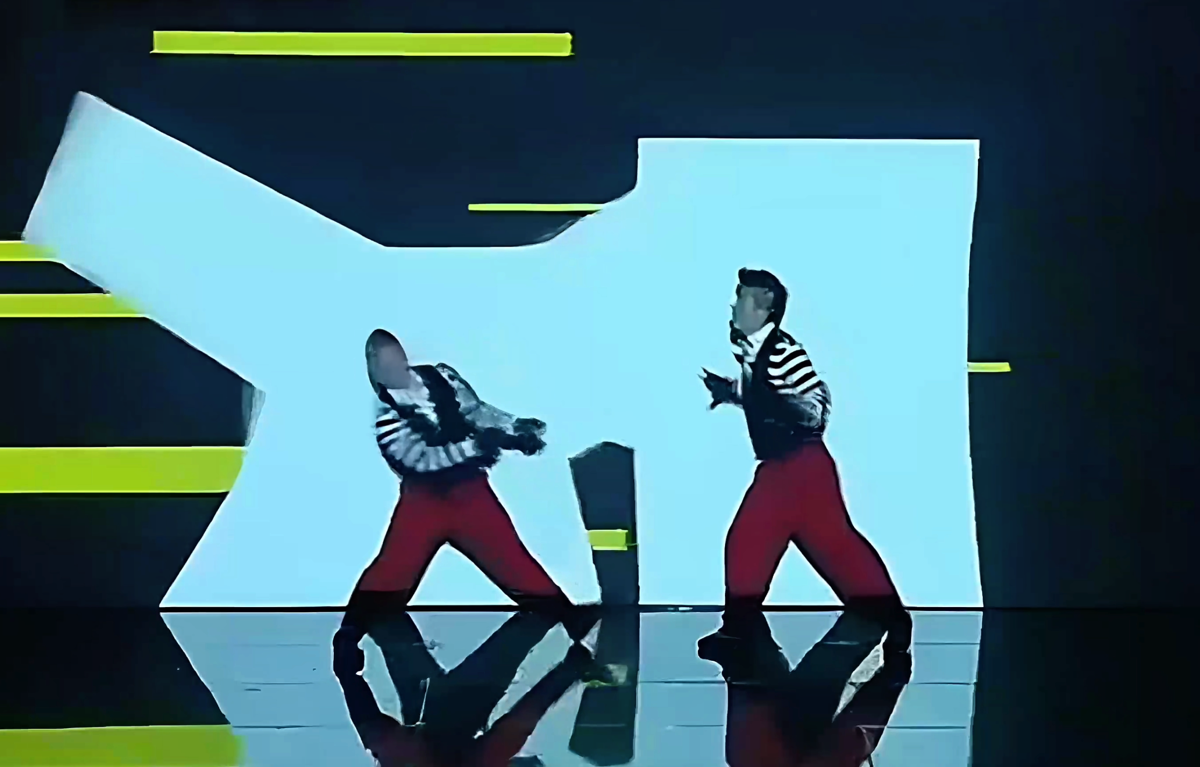 Locking Duo