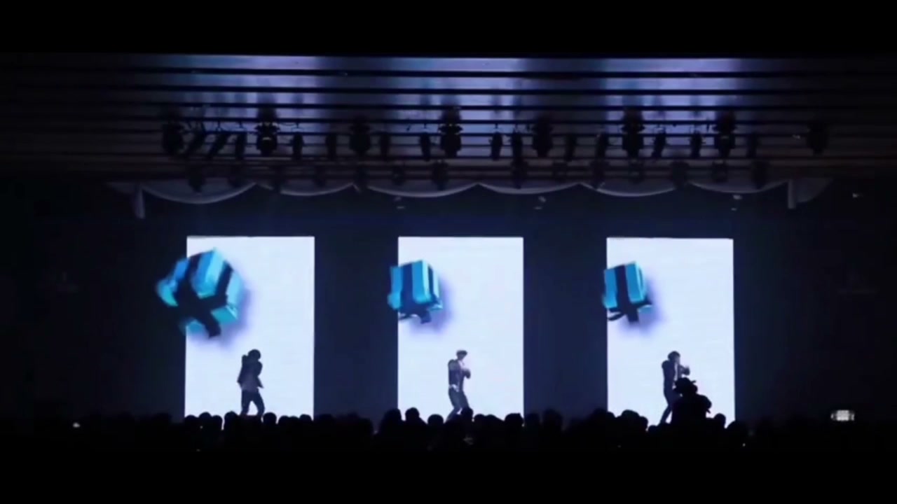 Infinite Vision — Three-Screen Dance